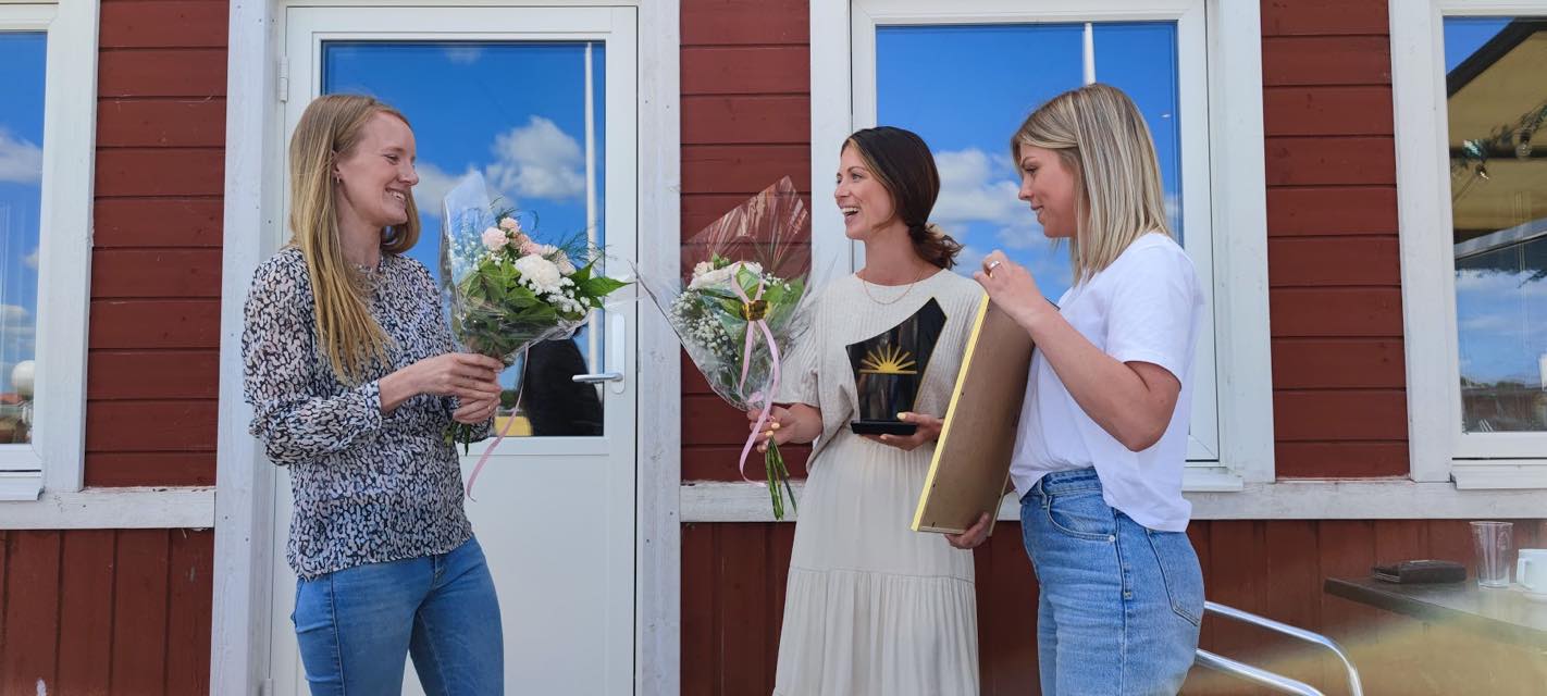 Priset Årets Unga Företagare gick till Ella Petersson och Emma Holgersson, Oskarshamns frisörer AB.